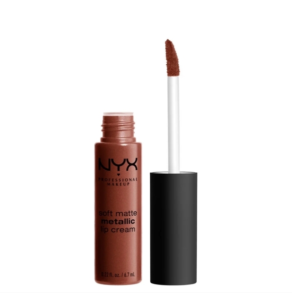 NYX METALLIC Makeup Soft Matte Metallic Lip Cream, Dubai - Picture 1 of 4